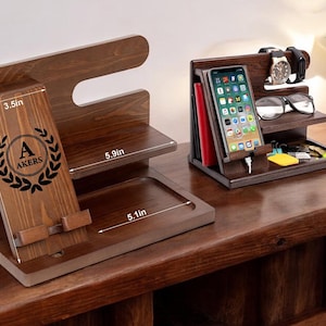 Estación de acoplamiento de teléfono de madera personalizada - Organizador de escritorio para mesita de noche - Soporte para billetera y llavero - Organizador de relojes - Regalos para él
