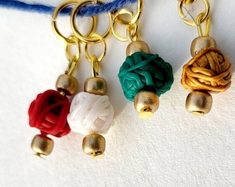 Mini yarn balls stitch markers