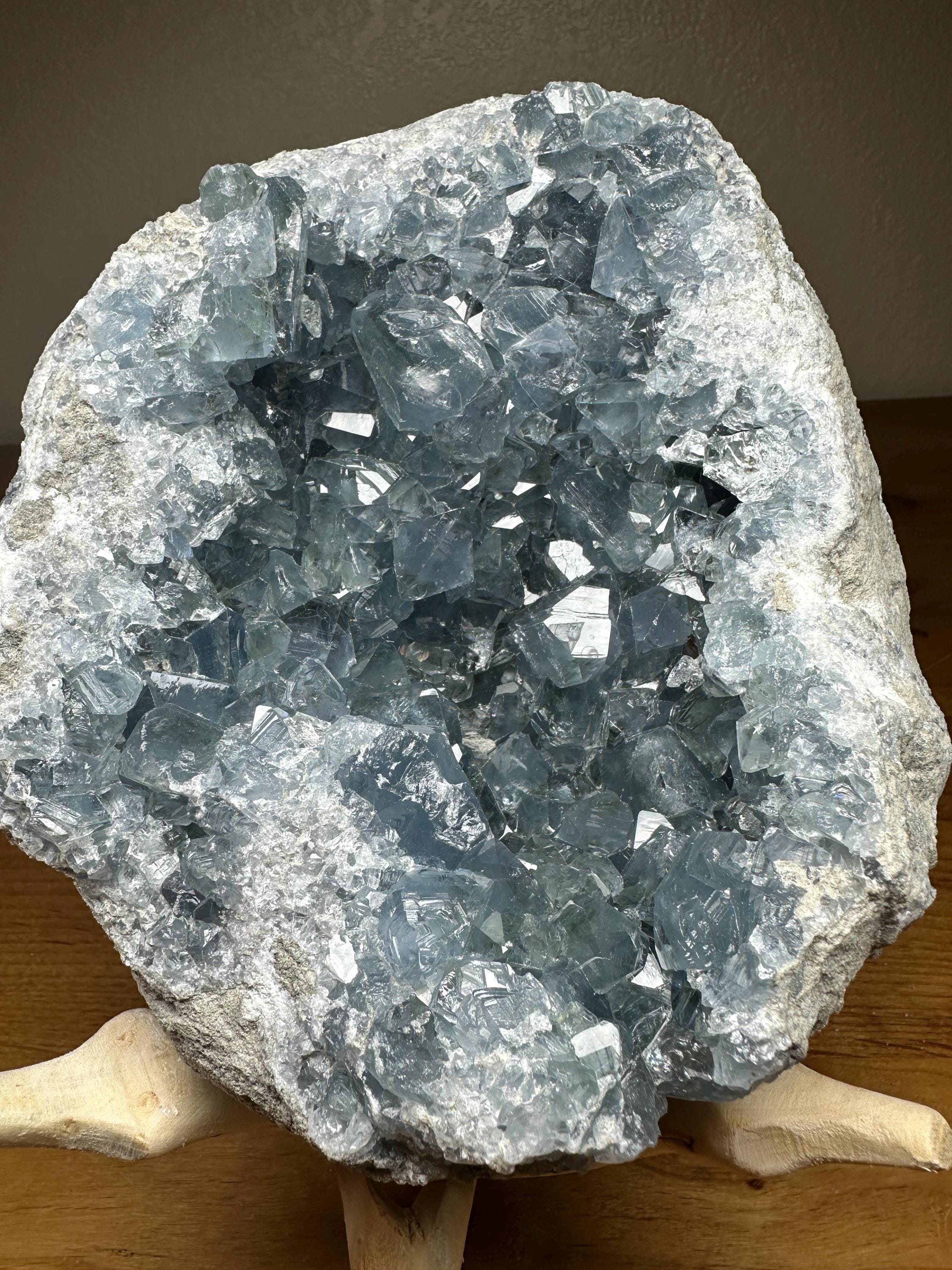 Celestite Geode on Stand -mental Clarity, Home Living, Meditation Space ...
