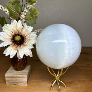 Large Selenite Sphere-Meditation & Home Decor, Healing Energy, Natural Polished sphere #682