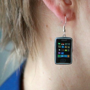 iPhone dangly earrings image 3