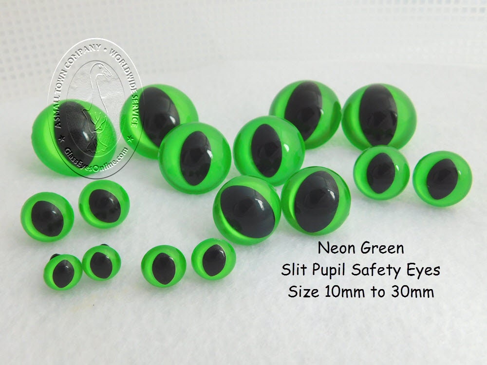Plastic Slit Pupil Safety Eyes - 30mm Green - 4 Pairs