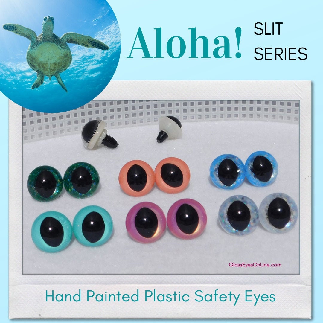 thumbnail image 2 of Green Glass Eyes For Dolls Or Taxidermy - Sew On - Sizes 8mm To 20mm 2 of 2