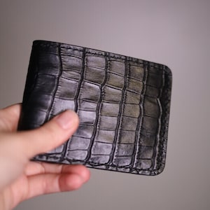 Luxe portemonnee met zwarte krokodillentextuur - ORSI-portemonnee van echt leer - handgemaakt herencadeau, 8 kaartsleuven en geldzakje