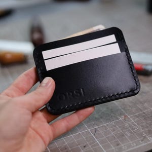 Schwarzes Leder-Kartenhalter - Minimalistische schlanke Brieftasche, kompakte Echtleder-Brieftasche für Karten und Bargeld, perfektes Geschenk