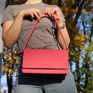 Handgemachte Umhängetasche aus Rosa Leder - Umhängetasche aus echtem Leder mit Magnetverschluss, kleine Geldbörse für den Alltag, ORSI-Handtasche für Damen