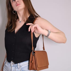 Einzigartige strukturierte braune Ledertasche - Schulter & Crossbody mit kurzen und langen Riemen aus einzigartigem Leder - Nur eine weltweit
