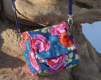 Marielle - PDF Download - An intermediate bag sewing pattern, a crossbody bag, piped double zipper purse