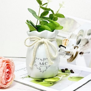 Custom Wedding Flower Vase, Personalized Engaged Flower Vase, Custom Wedding Vase Gifts for Newlyweds, Bridal Shower Gifts, Anniversary Gift