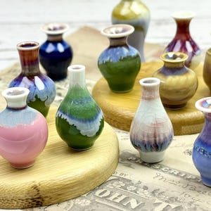 Tiny Vase for Cat Whiskers Ceramic Vase Gifts, Tiny Whisker Vase Mini Bud Vase Ceramic Gifts for Cat Owner, Handmade Cat Whisker Vase Gifts