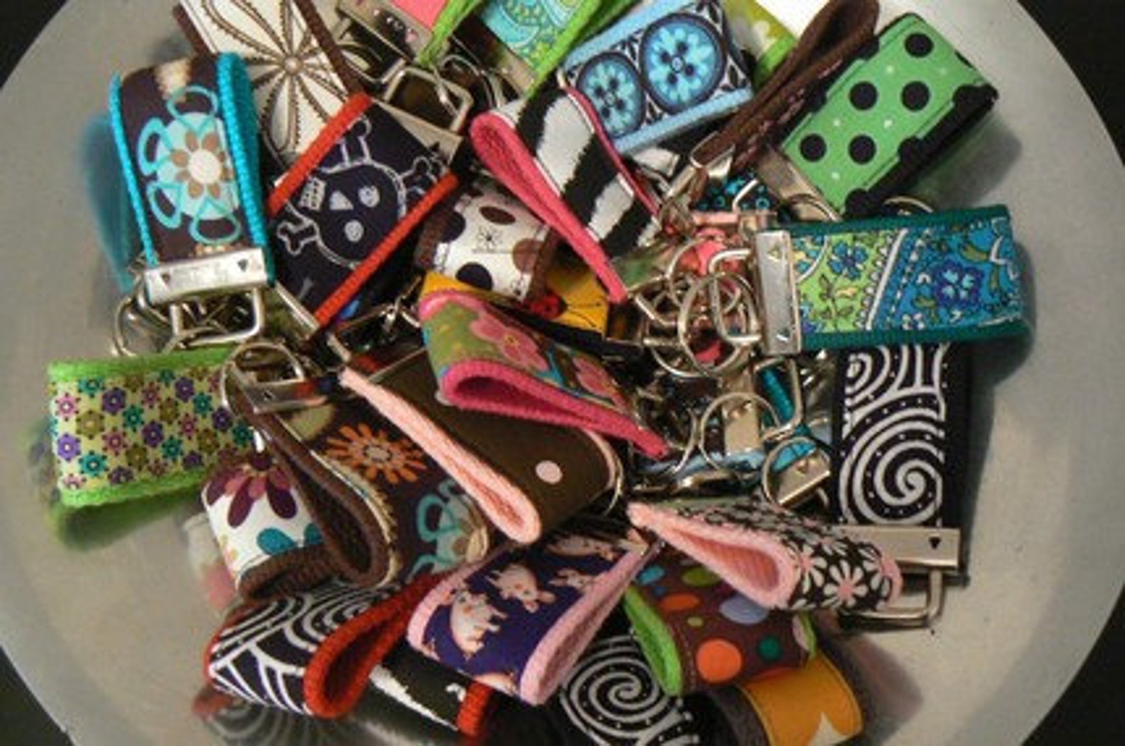 SUPER SALE WHOLESALE Lot 25 Mini Key Fobs - Etsy