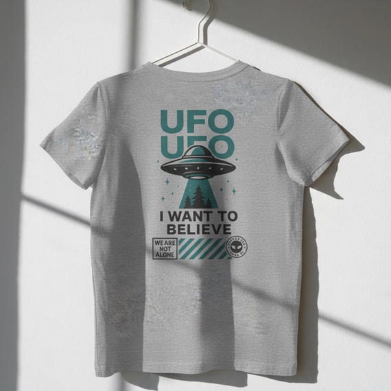 UFO Alien Shirt - I Want To Believe Tee - Retro Space Aesthetic Unisex T-Shirt