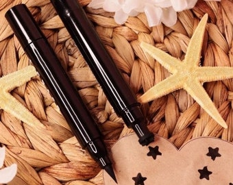 Thick-tipped double-sided eyeliner with star pattern