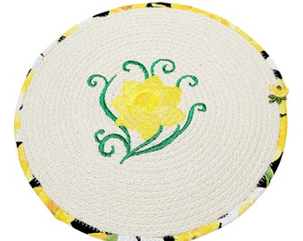 Embroidered Daffodil Trivet 8.5 inch Diameter