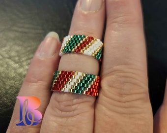 4-color diagonal stripe beaded ring - wide variety of sizes available.  Made to order