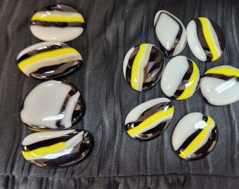 Glass cabochons - black/white/yellow