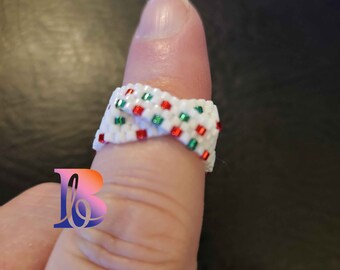 Polka dot beaded ring - wide variety of sizes available.  Made to order