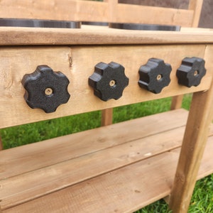 Boutons de contrôle du temps de jeu Mud Kitchen pour le bricolage. Idéal pour les jeux de simulation et l'imagination. Durable et résistant aux UV/intempéries.