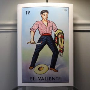Produkt fizyczny! El Valiente (The Brave One) Karta loterii Wydruk | 13x19 Vintage Mexican Artwork Loteria | Wysokiej jakości sztuka ścienna Latino