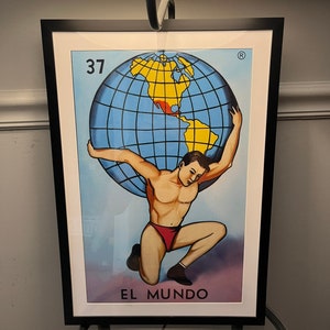 ¡Producto físico! Impresión enmarcada con tapete de la tarjeta de lotería El Mundo / Obra de arte mexicana vintage de 14 x 20 / Decoración de pared de alta calidad Lotería