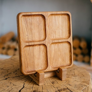 Quadratische Holzplatte, Schnittplatte aus Holz, Servierplatte, geteiltes Holztablett, Portionskontrollplatte, Obst-Snack-Teller, Snaсks-Teller