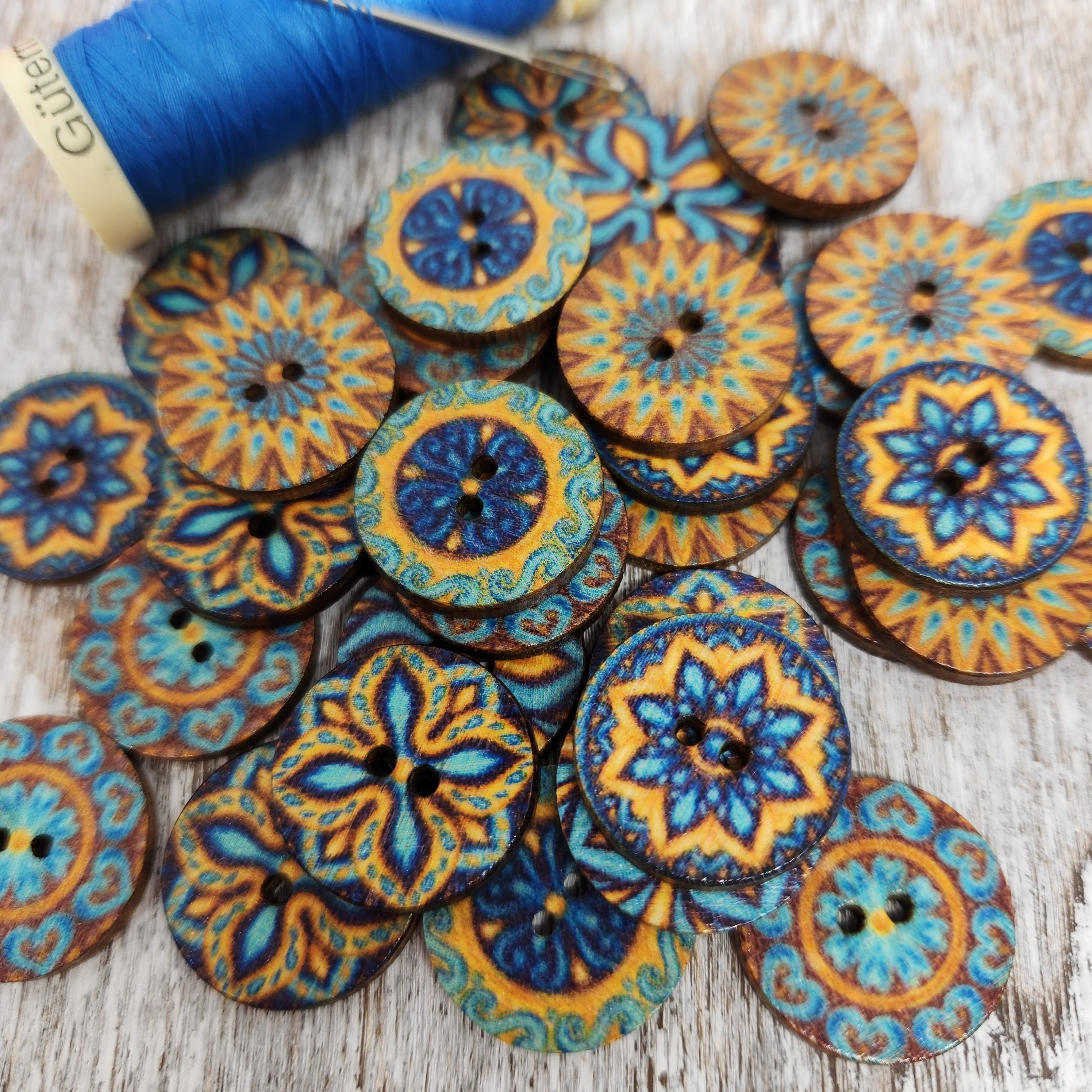 ilauke 1200 pcs Colorful Buttons, Mixed Colors Resin Craft Buttons
