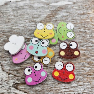 Cute buttons, Frog shaped wooden buttons, Painted wood buttons, 21mm (7/8&quot;)x 18mm (6/8&quot;), 2 holes, Set of 10