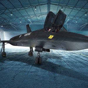 SR-71 Lockheed Martin Blackbird Skunkworks Reconnaissance Aircraft