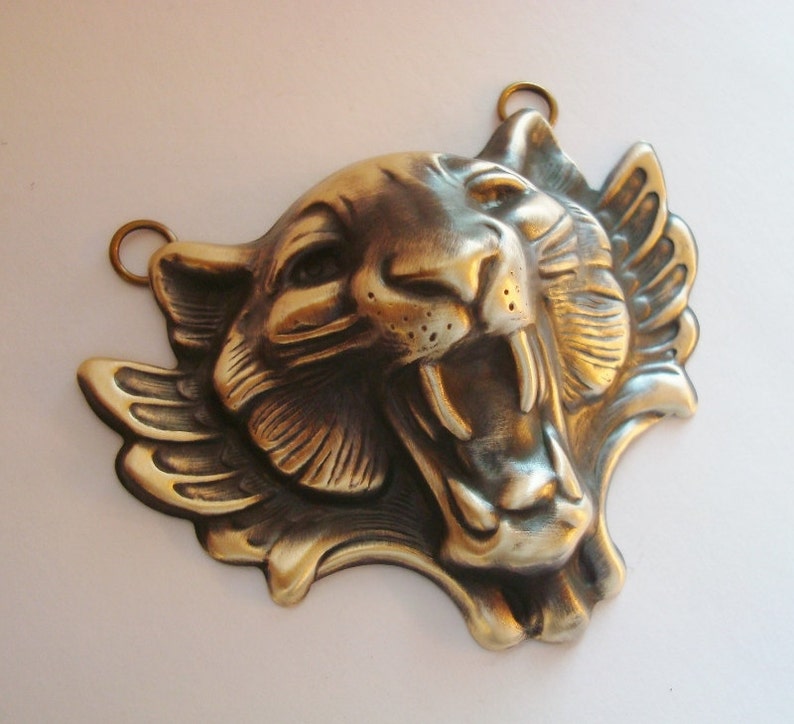 Winged Lion Pendant, Great Detailing, Wonderful Vintage Patina, Rings Metal Bonded For A Quality Jewelry Component, Looks Professional, USA image 3