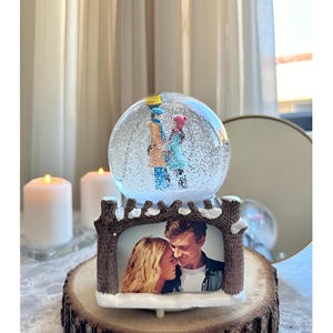 Romantic Snow Globe with Photo Frame – Light & Music – Personalized Gift - Special For Mother&#39;s Day