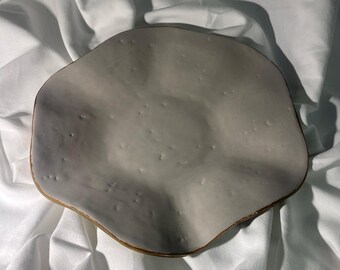 plato de cerámica hecho a mano