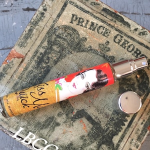 1934 Kiss Me Quick Vintage Perfume: Orange Flower, Neroli, Jasmine, Rose