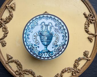 Paper Box 100% Natural Pearl Face Powder: Regency Victorian Makeup