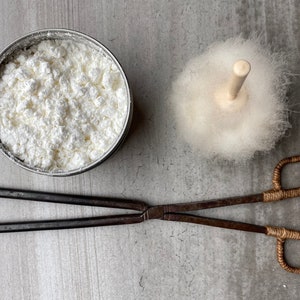 18th Century White Hair and Face Powder Scented With Lavender Toilet de Flora No POO Natural Lavender Dry Shampoo Vintage image 4