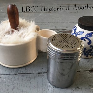 18th Century Hair Powder Shaker Dry Shampoo Hair Powder No Handle No Poo Historical Powder Shaker image 4