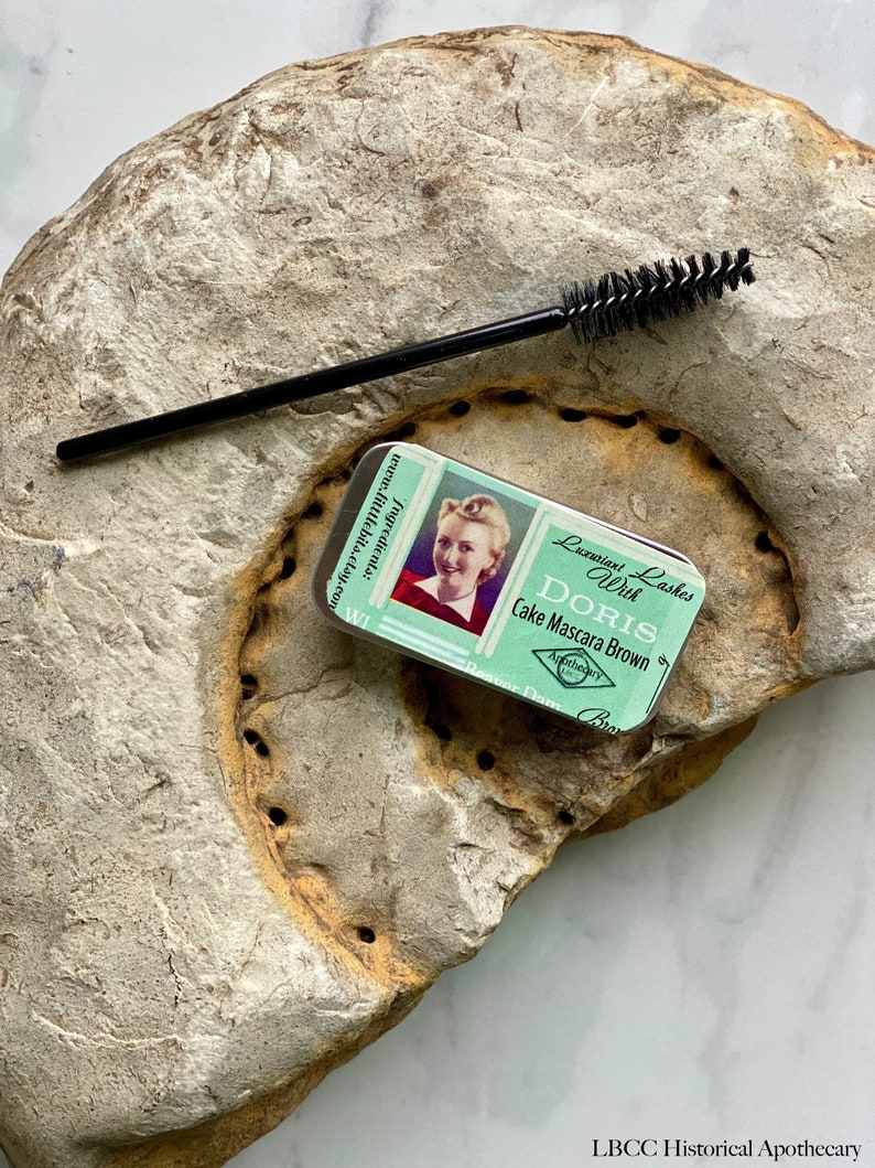 Simple, Natural 1930s Makeup Guide VEGAN 1920s 1930s Brown Vintage Cake Mascara Original Recipe Holiday Gift Eyebrow Color Cruelty Free Vintage Makeup $8.00 AT vintagedancer.com