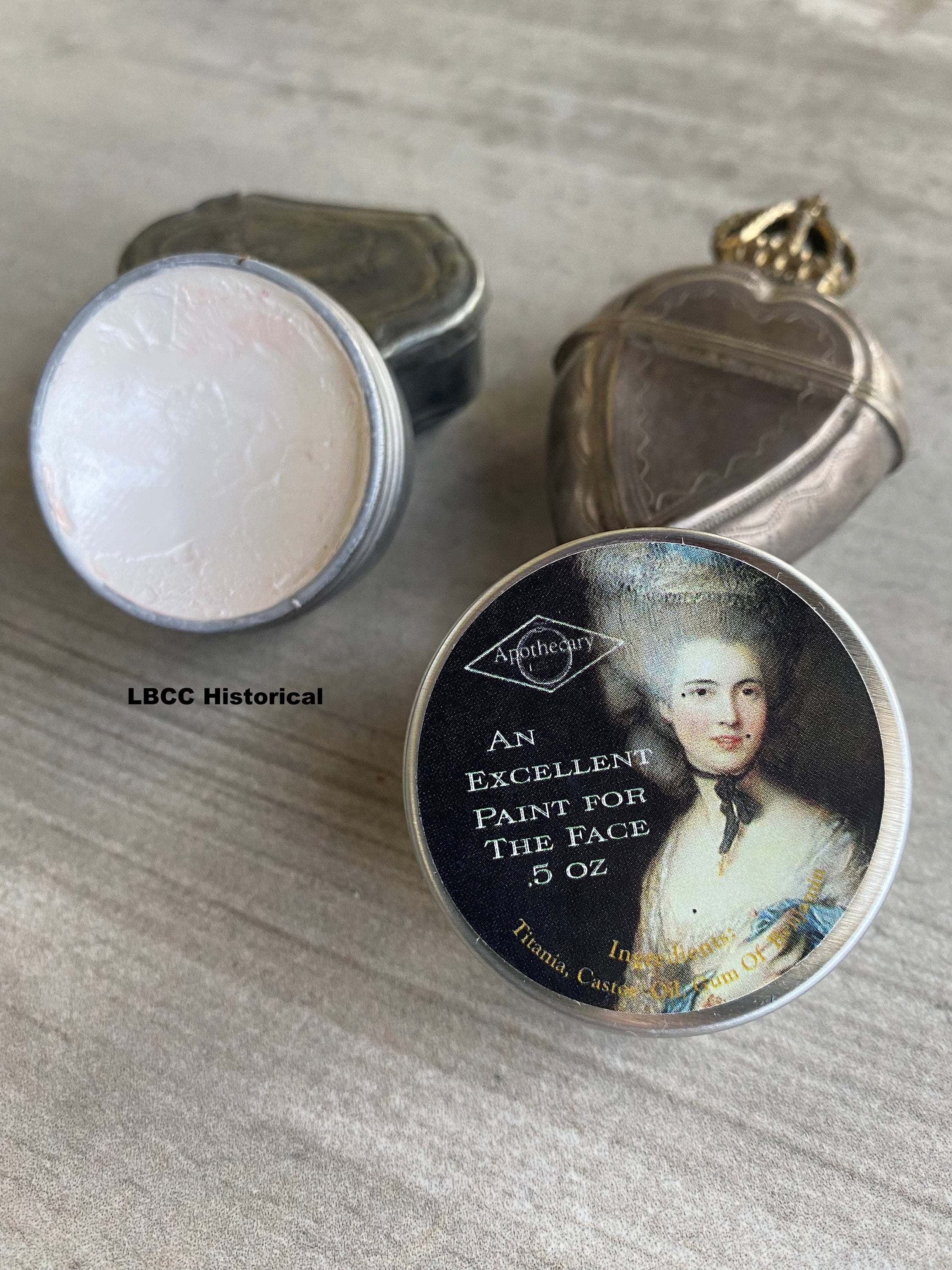 骨董品　ヴィンテージ　化粧品　vintage makeup Vintage Makeup Collection:100 years of Vintage Makeup - YouTube