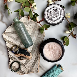 1825 Parisian Pomade: Medium Hold, Fresh Scent