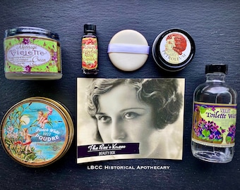 1922 Vintage Cosmetic Beauty Box Set: Flapper Gift