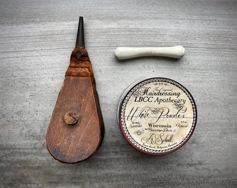 18th Century White Hair and Face Powder Scented With Lavender Toilet de Flora No POO Natural Lavender Dry Shampoo Vintage