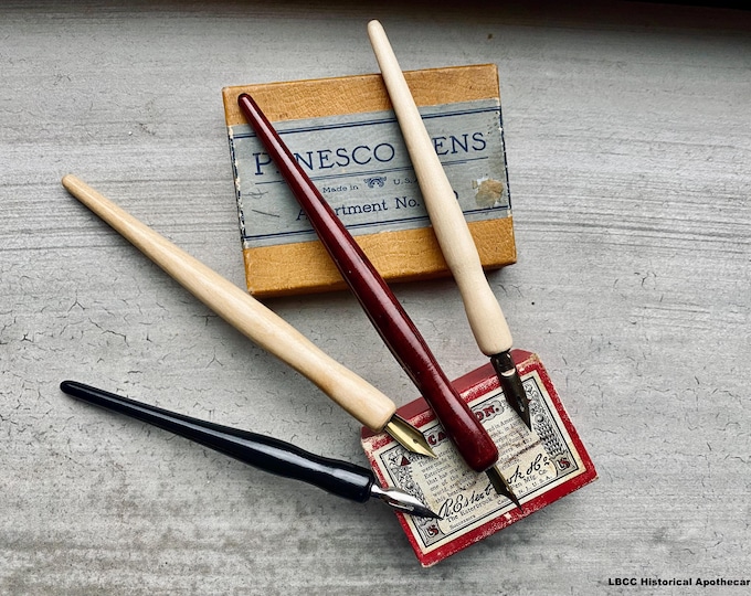Historical Wooden Dip Pen with Nib: Calligraphy & Letter Writing