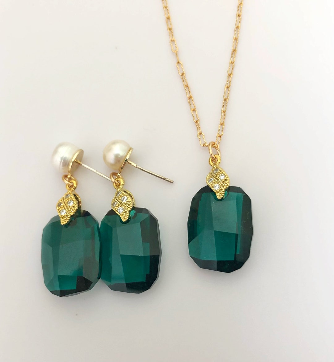 Emerald Green Earrings and Necklace Set in Gold, Pearl Stud Earrings