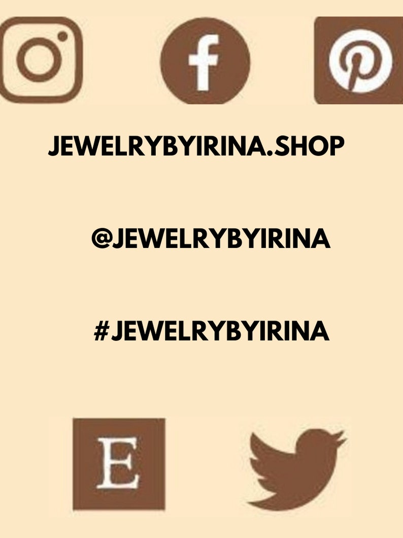 Op de afbeelding: Een lichtbruine grafische weergave met bruine sociale media-iconen voor Instagram, Facebook, Pinterest, Etsy en Twitter. De tekst bevat de website JEWELRYBYIRINA.SHOP, de handle @JEWELRYBYIRINA en de hashtag #JEWELRYBYIRINA in zwarte letters.