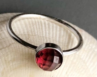 Garnet Ring Sterling Silver, 6mm Rose Cut Garnet Ring, size 7, January Birthstone, Birthday Gift for Daughter, Girlfriend, Handmade Jewelry