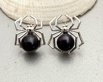 Spin oorbellen met zwarte parel, sterlingzilveren oorbellen, halloween oorbellen, spin sieraden, cadeau voor gothic meisje, BFF, spin sieraden