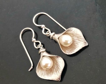 Calla Lily Earrings Sterling Silver, Flower Earrings,  Pearl Drop Dangle,  Flower Girl Gift,  Bridesmaid Gift, Bridal Bohemian Jewelry