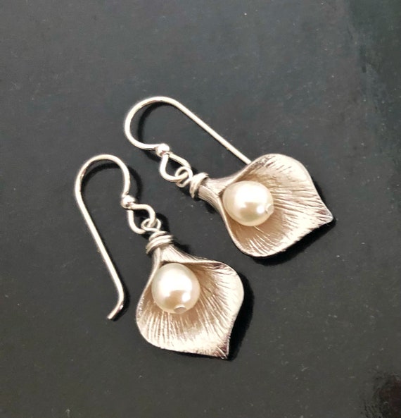 Calla Lily Earrings Sterling Silver Flower Earrings Pearl | Etsy