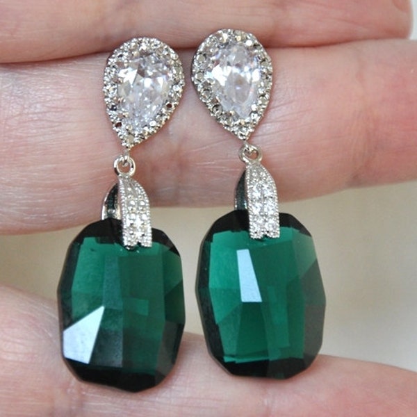 Smaragdgroen kristal met Teardrop Cubic Zirconia bruids Stud Oorbellen, bruids Boho kristallen sieraden