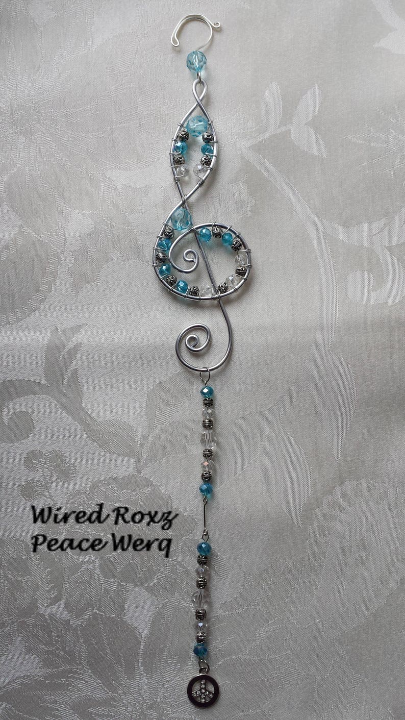 Music Mothers Day Gift Blue Sun catcher Window Ornament Friendship Gift Birthday Gift Bead and Wire Treble Clef Suncatcher