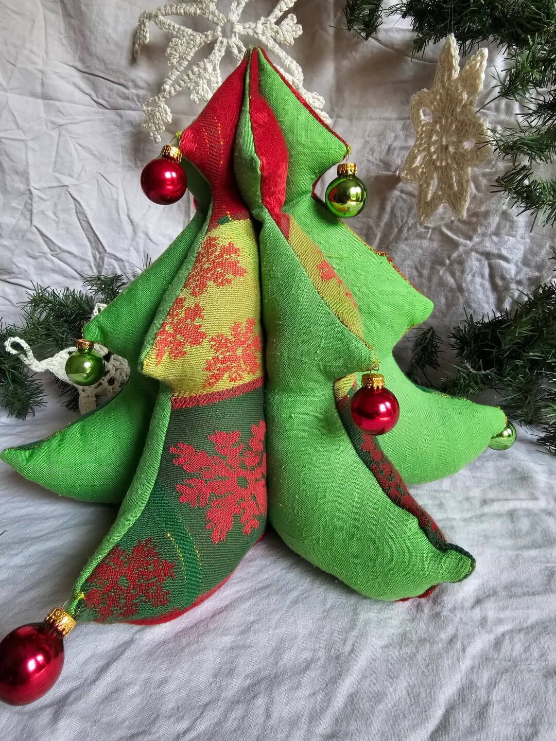 Tacky Plushie Grinchy Christmas Tree, Centerpiece, Photo Prop - Etsy